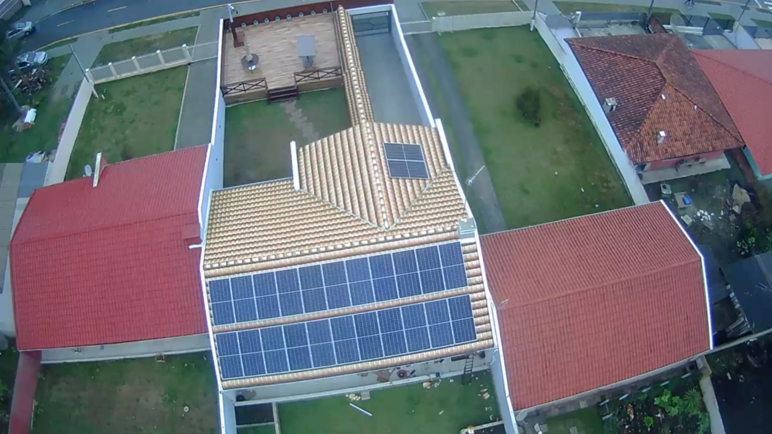 Sistema Fotovoltaico Comercial